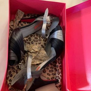 Black and gray ombré satin heels!